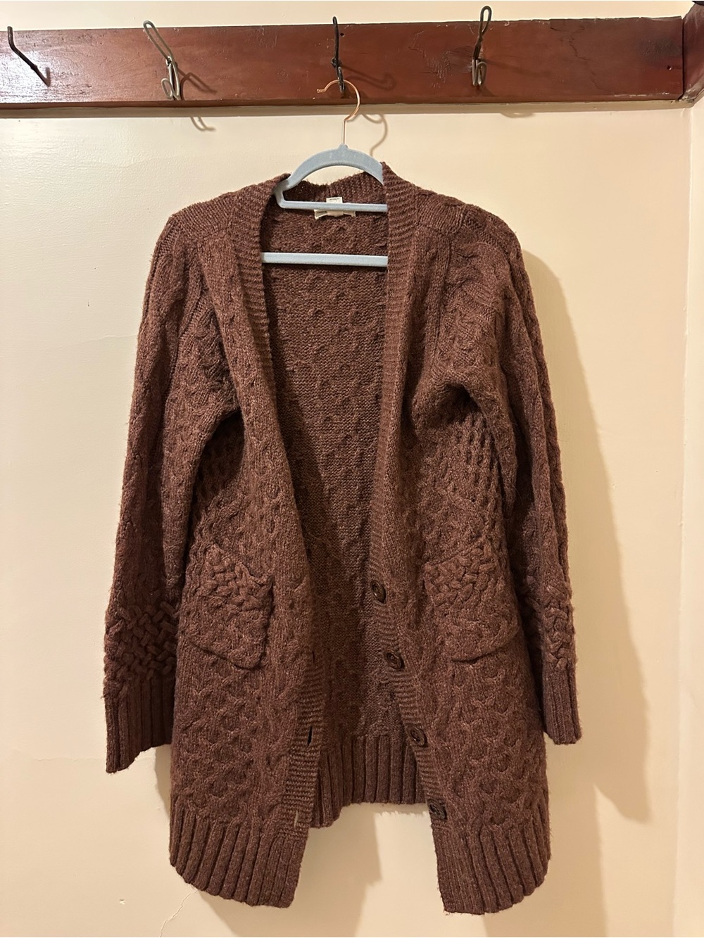 Cozy Women's Chunky Cable-Knit Cardigan Sweater - Brown